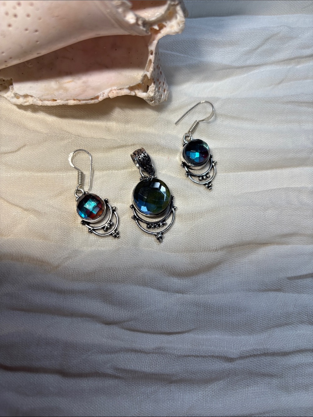 NEW 925 Silver Mystic Blue-Green Faceted Pendant & Earrings Set